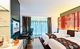 พาร์ค พลาซ่า กรุงเทพ สุขุมวิท 18